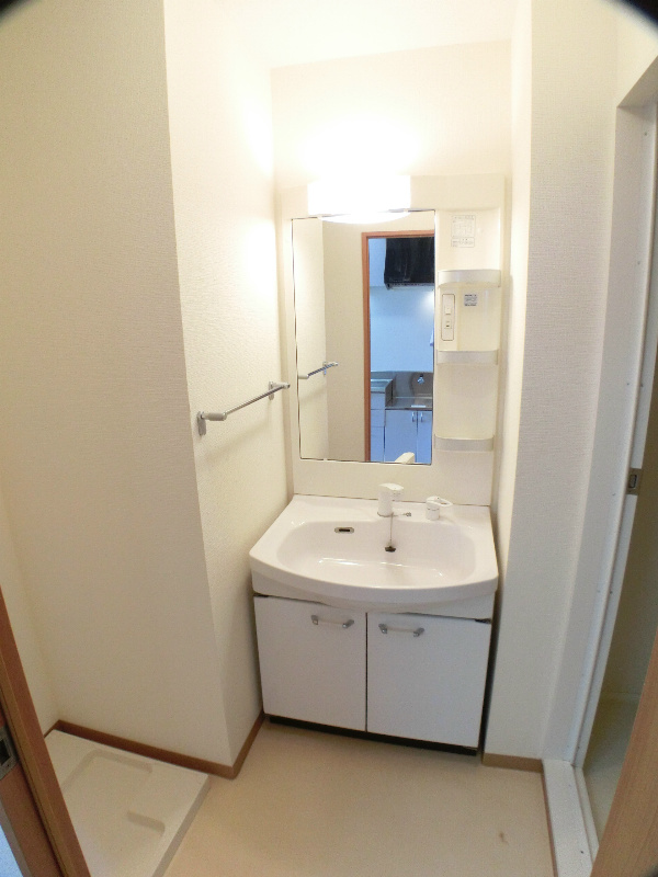 洗面設備　忙しい朝に嬉しい洗面化粧台