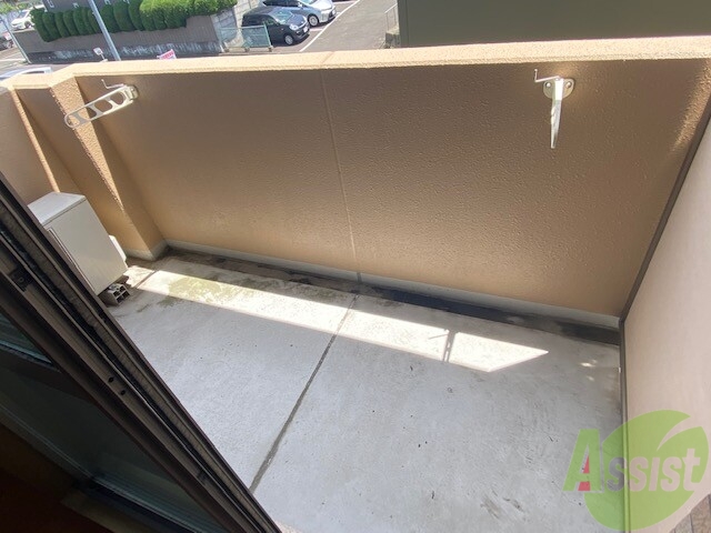 バルコニー　バルコニーもあると天日干しがはかどりますね。