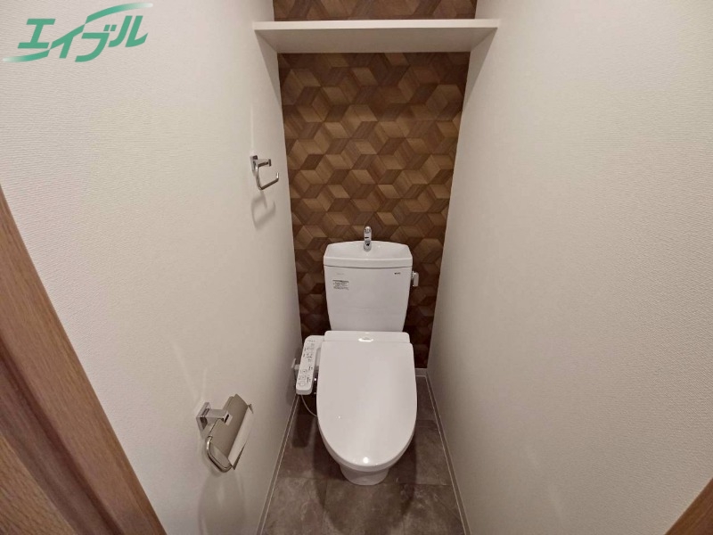 トイレ　同型参考写真