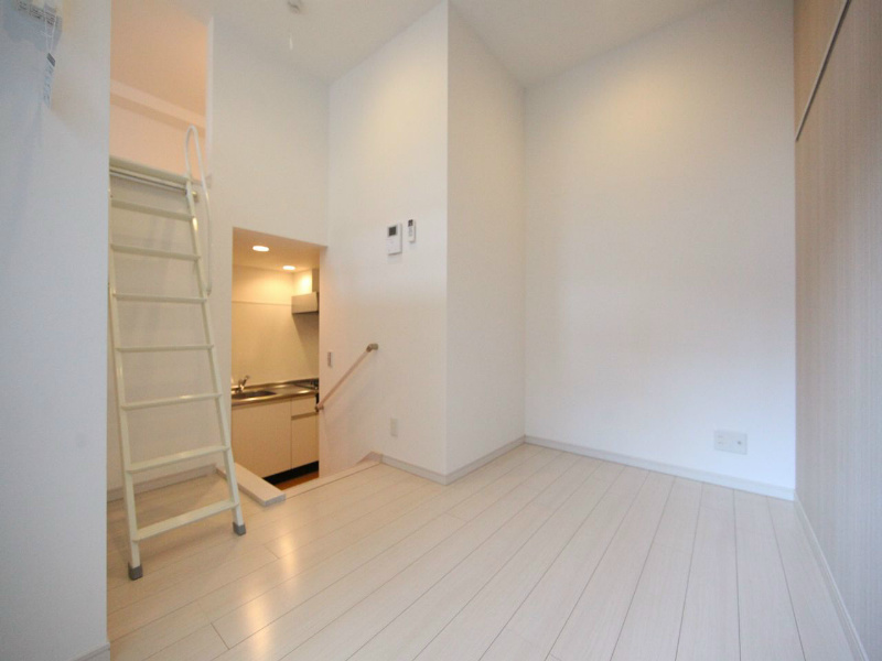 居室・リビング　下階5.1帖　上階4.6帖（収納でもお部屋でも使えます）