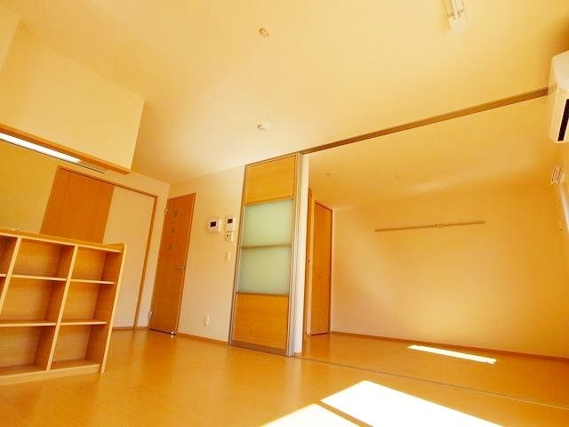 居室・リビング　☆明るいリビング☆