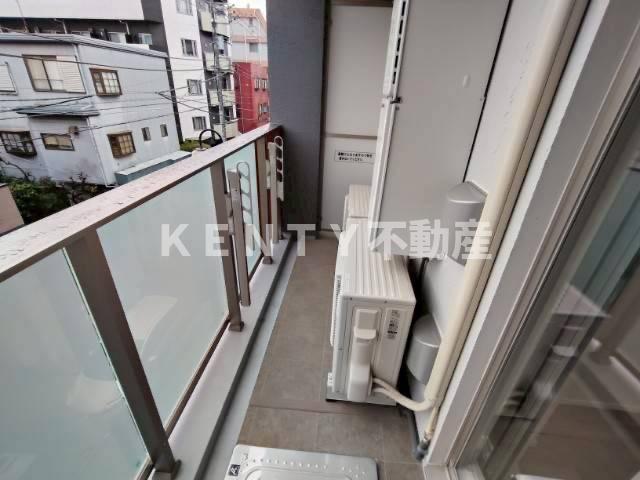 バルコニー　お洗濯にも便利なバルコニー付き