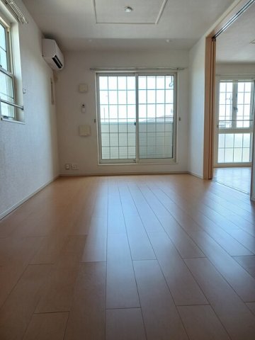 居室・リビング　居間です