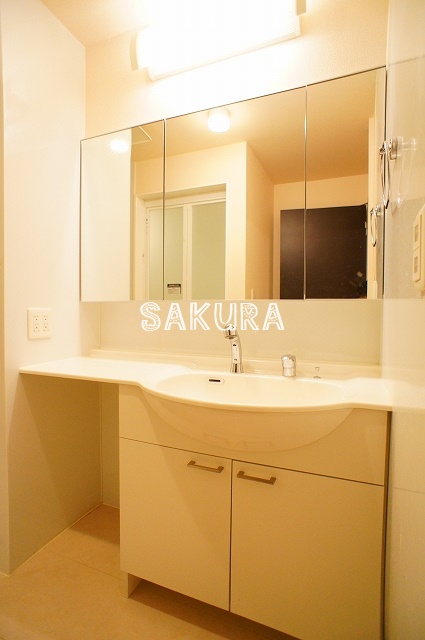 洗面設備　忙しい朝には欠かせない洗面所です♪