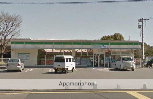 コンビニ　ファミリーマート（コンビニ）まで496m