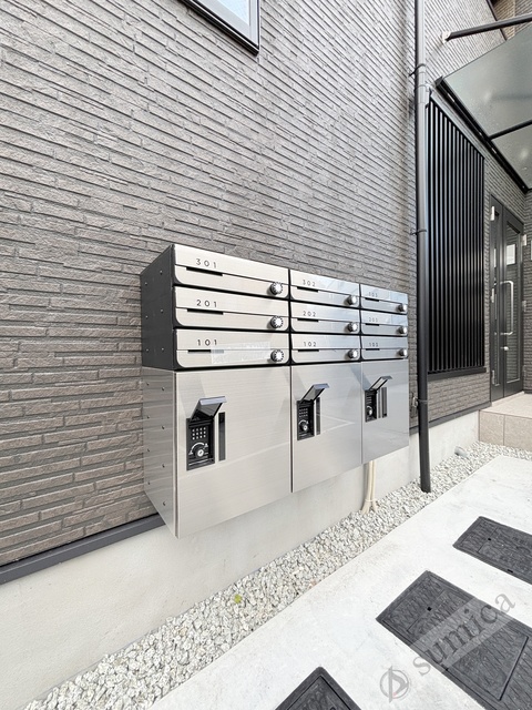 エントランス　便利な宅配ボックス完備♪♪