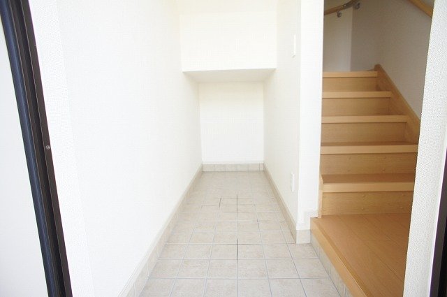 玄関　シンプルで使いやすい玄関です