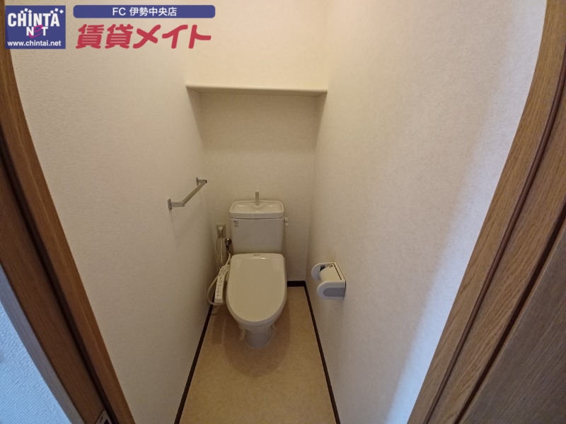 トイレ　同型参考写真