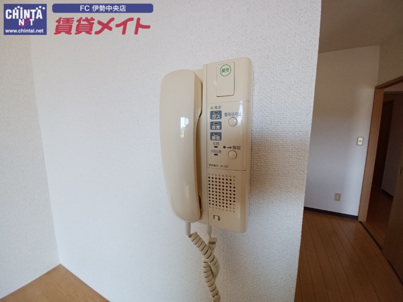 セキュリティ　同型参考写真