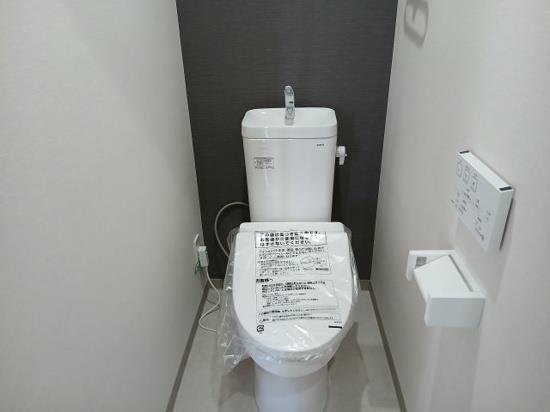 トイレ　温水洗浄暖房便座付トイレ