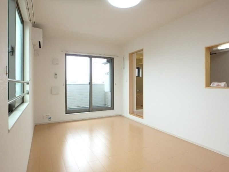 居室・リビング　図面と現状に相違がある場合には現状を優先