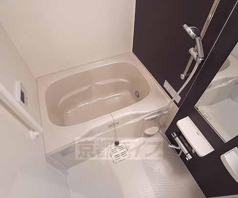 バス・シャワールーム　追い炊き＆浴室乾燥機付のお風呂です。