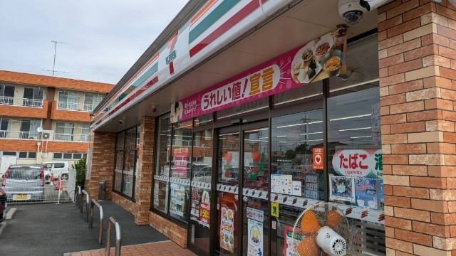 コンビニ　セブンイレブン行田門井町２丁目店（コンビニ）まで472m