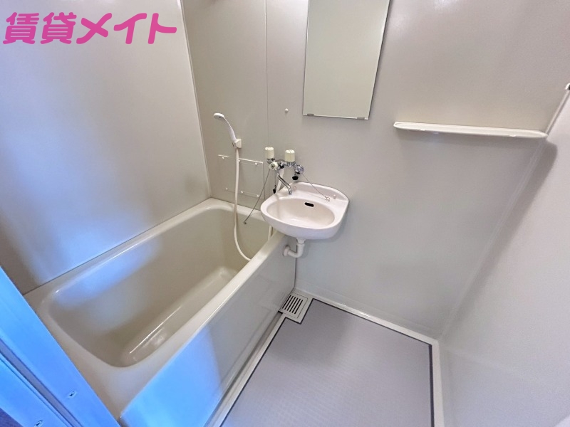 バス・シャワールーム　同型参考写真