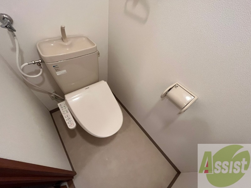トイレ　トイレです。ウォシュレット付を探している方、おすすめです。