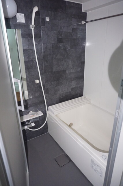 バス・シャワールーム　追焚給湯付きバス