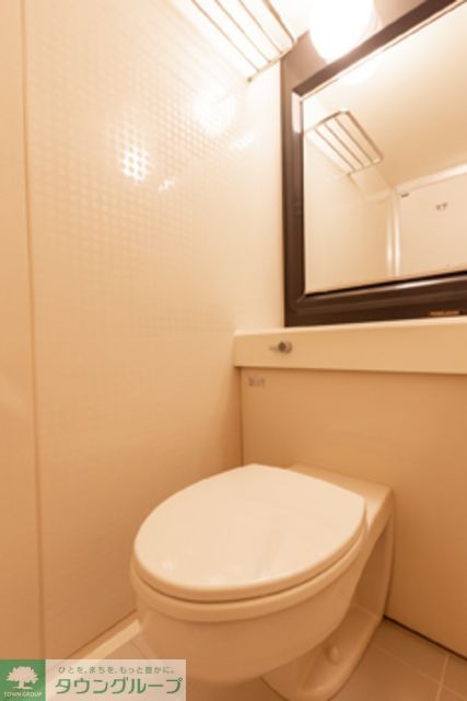 トイレ　※写真は同タイプ住戸です。