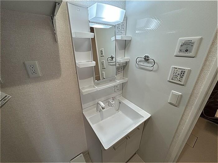 洗面設備　洗面室