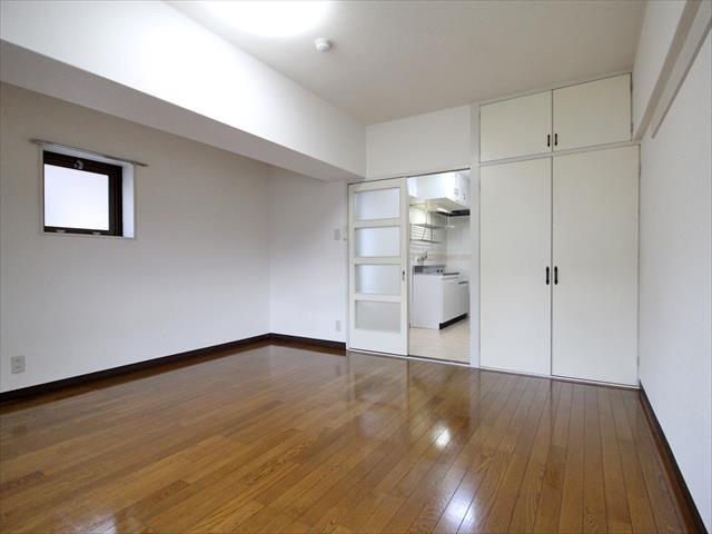 居室・リビング　松山市緑町　エクセル緑町　リビング