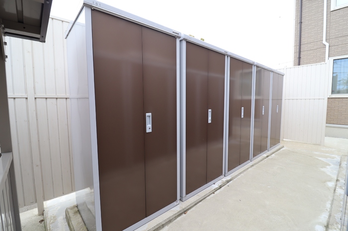 その他設備　タイヤなどしまえるトランクルームもございます♪