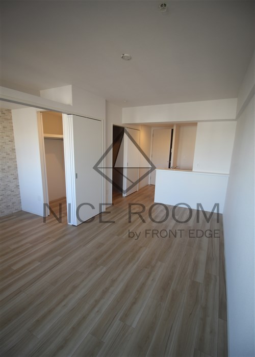 居室・リビング　セレニテ本町東リアン　リビング