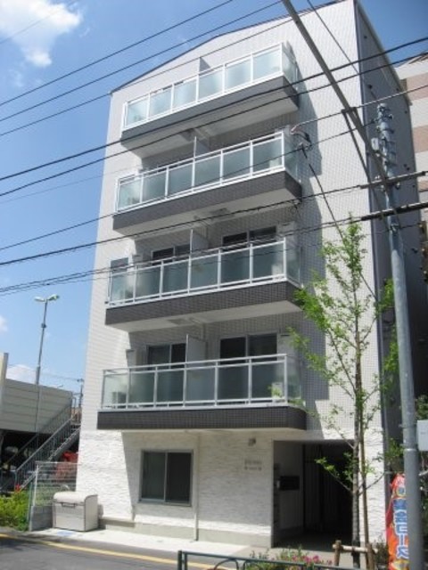 建物外観　５階建ての賃貸マンション