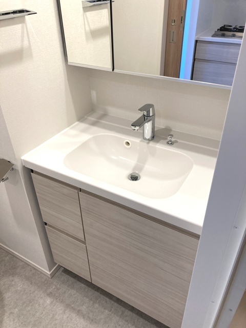 洗面設備　※写真は同タイプ住戸です。