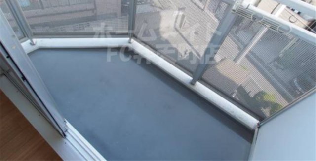 バルコニー　開放的で明るい空間を演出してくれるバルコニーです