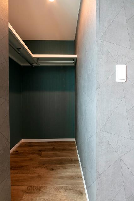 収納　収納力のあるウォークインクローゼットです！