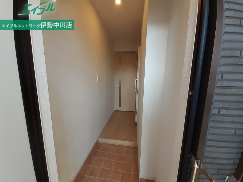 玄関　反転タイプ参考写真