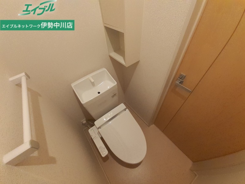 トイレ　反転タイプ参考写真