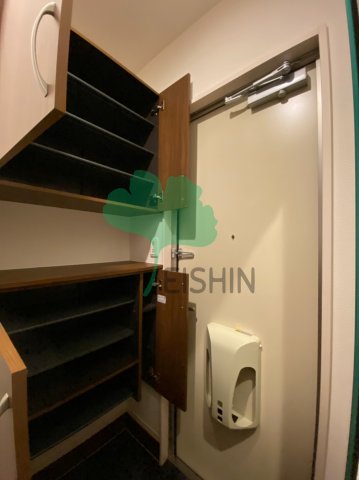 玄関　下駄箱もしっかりついてます！