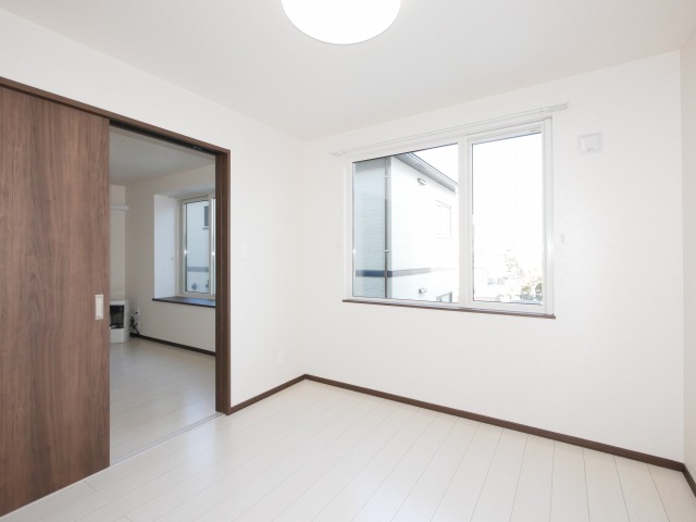 その他部屋・スペース　ベッッドルームも広くてスッキリで配置がしやすいです♪