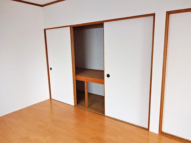 居室・リビング　収納