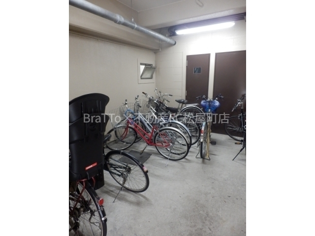 駐車場　マンション共有部分（駐輪場）