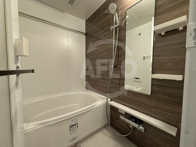 バス・シャワールーム　ザ・パークハビオ谷町六丁目テラス　浴室