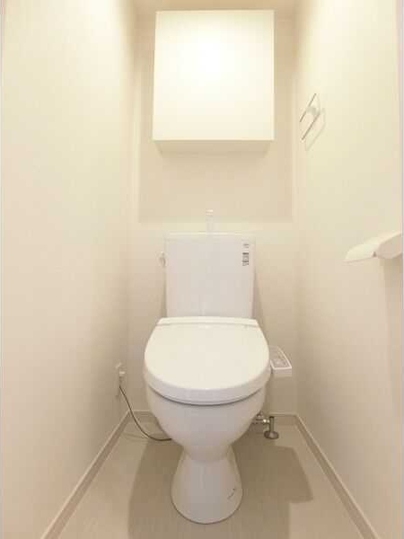 トイレ　リブリ・アベリア