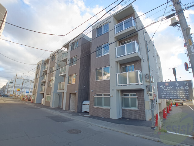 建物外観　札幌市東区北１８条東ＭａｉｓｏｎＫａｍｕｙＰａｒｋＦｒｏｎｔ