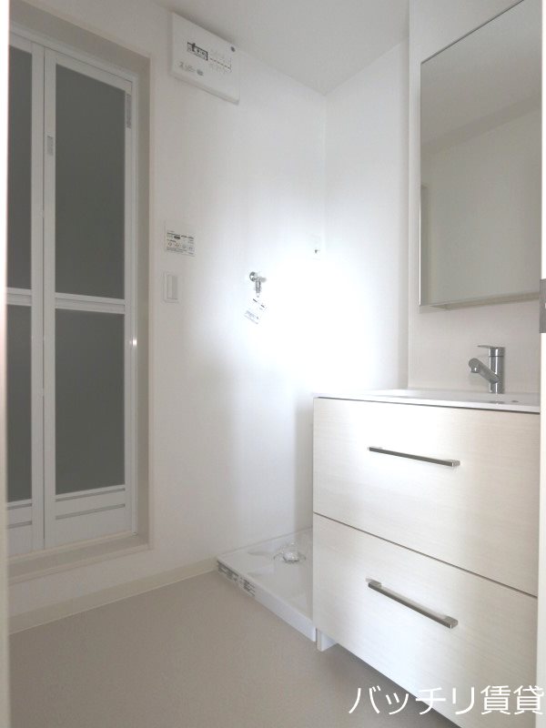 洗面設備　同シリーズ写真の為、現況を優先致します。