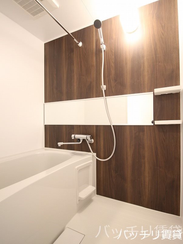 バス・シャワールーム　同シリーズ写真の為、現況を優先致します。