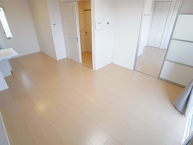 居室・リビング　広々１１．６帖のリビング