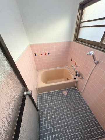 バス・シャワールーム　お風呂で日々の疲れを落としましょう