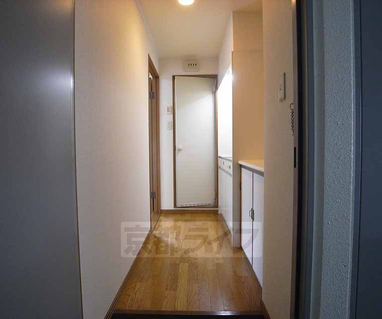 その他部屋・スペース　玄関からの視点です