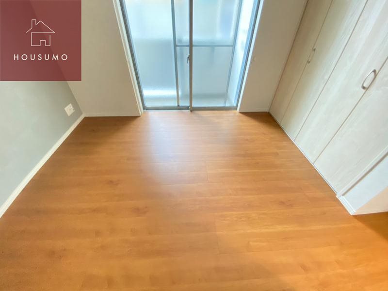 その他部屋・スペース　開放的な寝室です