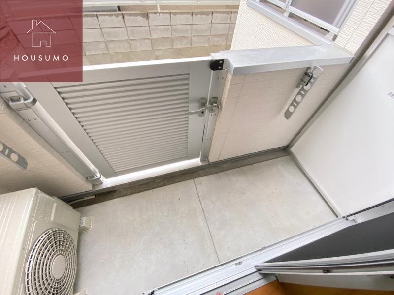 バルコニー　バルコニーからの眺めを楽しみながら食事をしませんか