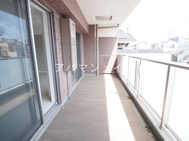 バルコニー　広いバルコニーです