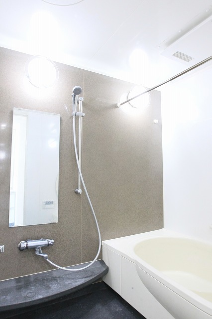 バス・シャワールーム　バス※別部屋参考写真