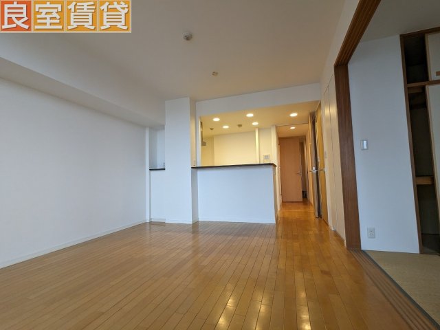 居室・リビング　※このお写真は同物件の別のお部屋のお写真です。現状優先