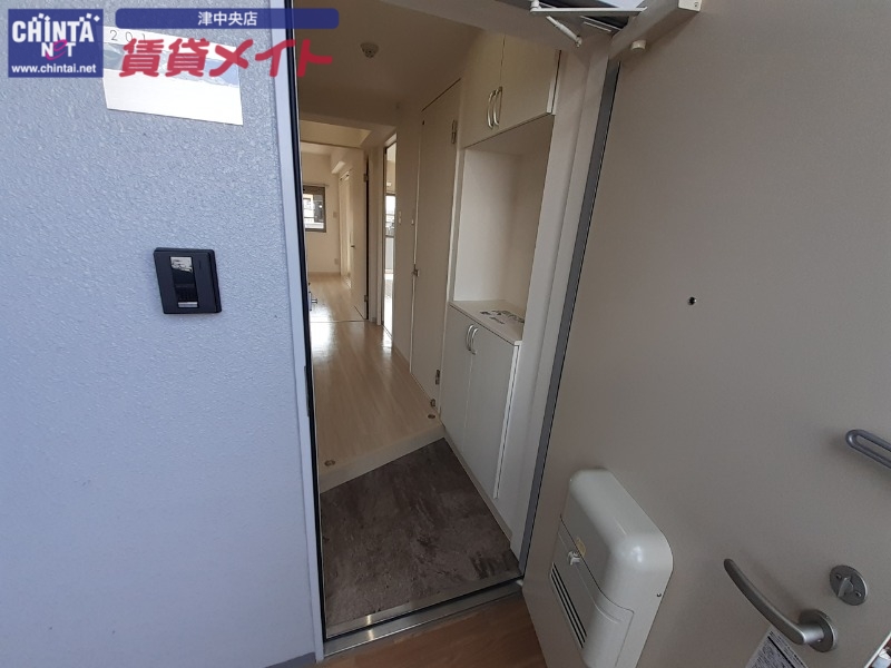 玄関　同物件別室写真