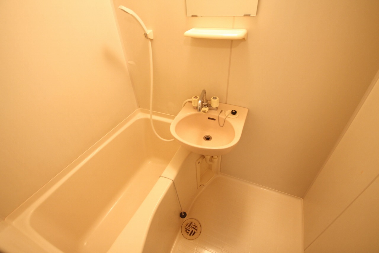 バス・シャワールーム　バスルームも綺麗です。